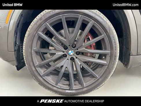 Used 2024 BMW X5 xDrive40i w/ M Sport Package image 2