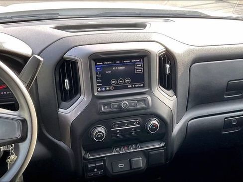 Used 2019 Chevrolet Silverado 1500 Custom w/ Custom Max Trailering Package image 6