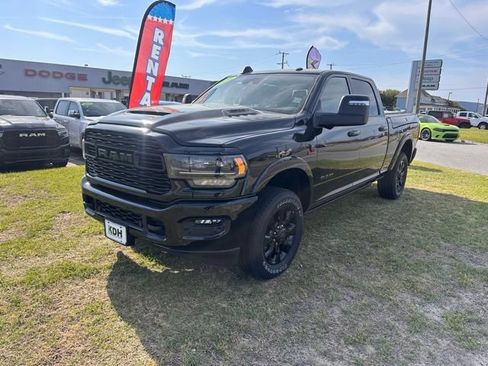 Used 2024 RAM 2500 Limited AWD/4WD image 3