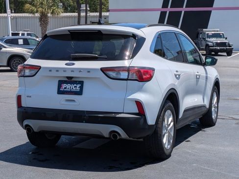 Used 2022 Ford Escape SE w/ Convenience Package FWD image 5