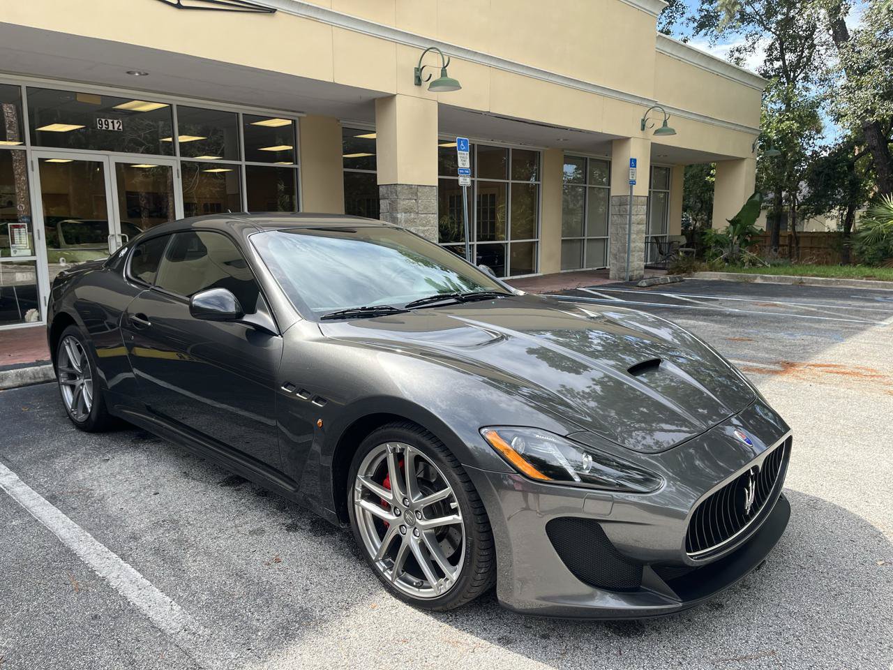 Used 2014 Maserati GranTurismo MC RWD image 1