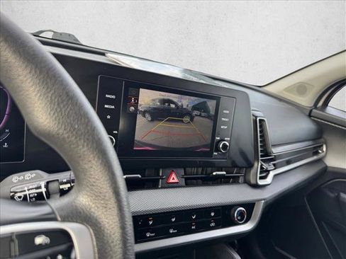 Used 2024 Kia Sportage LX image 14