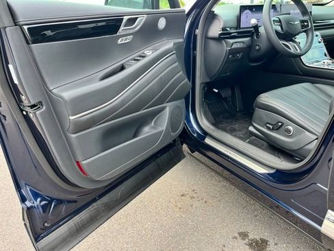 New 2026 Genesis GV80 2.5T RWD image 14