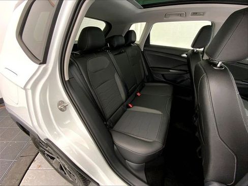New 2026 Volkswagen Taos SE AWD/4WD image 10