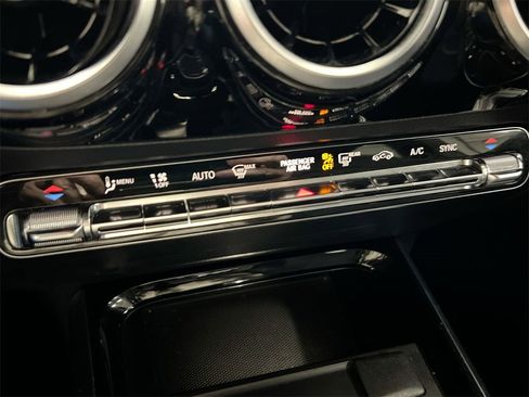 Used 2021 Mercedes-Benz GLA 250 4MATIC image 17