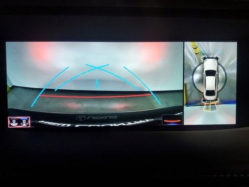 Used 2019 Lexus LS 500h AWD image 18