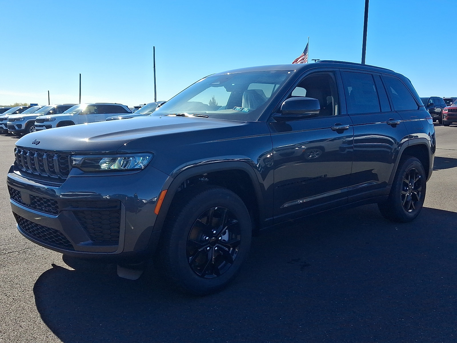 New 2026 Jeep Grand Cherokee Altitude AWD/4WD image 2