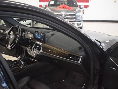 Used 2018 BMW 540i RWD image 41