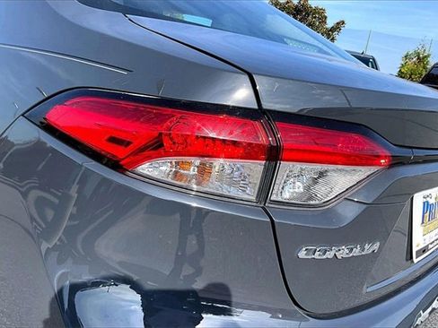 Used 2023 Toyota Corolla LE image 23