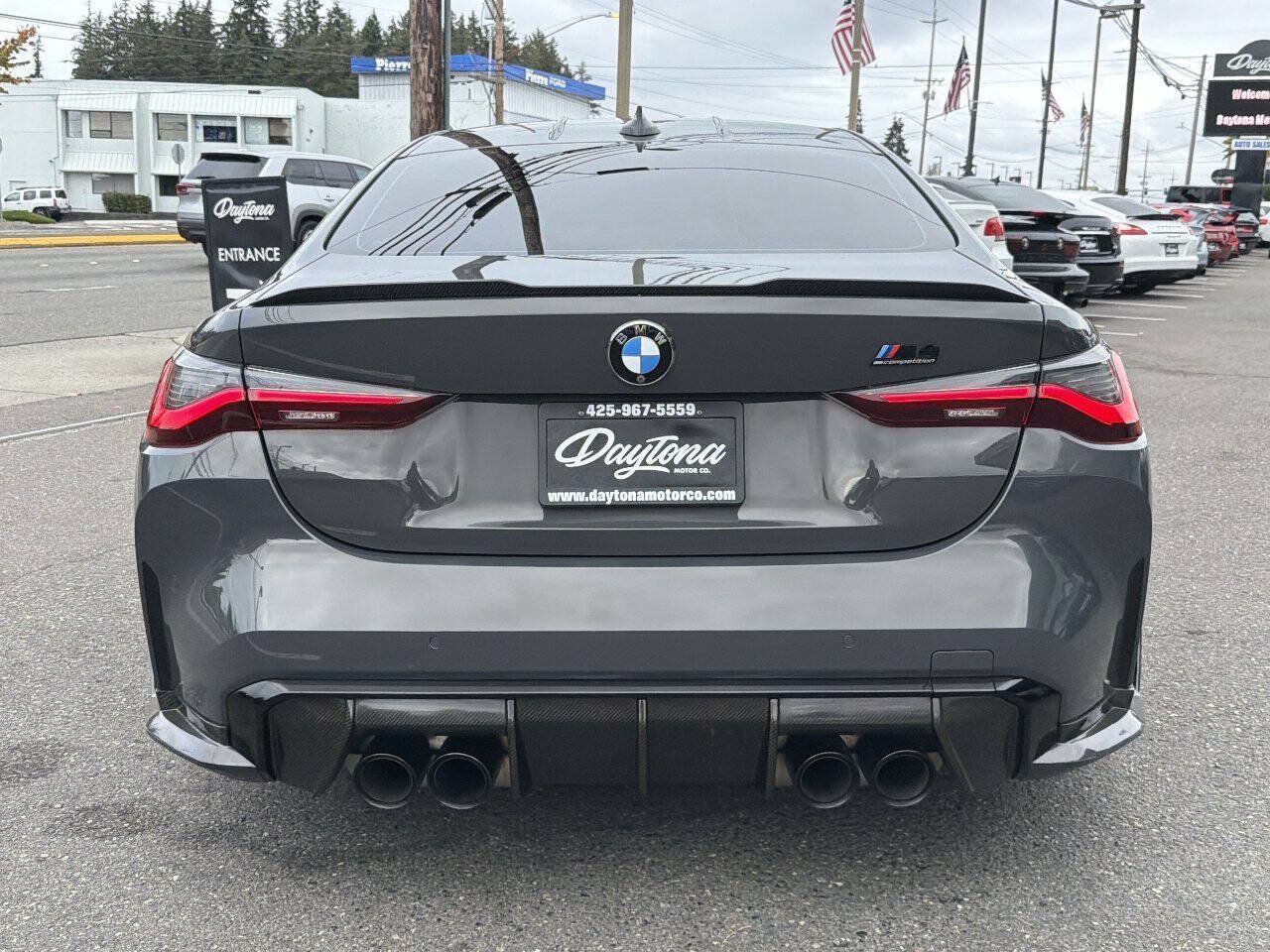 Used 2021 BMW M4 Competition w/ M Carbon Exterior Package RWD image 8
