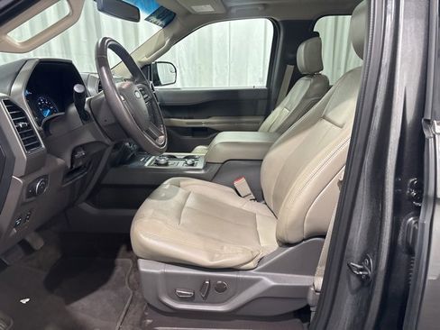 Used 2018 Ford Expedition XLT w/ Equipment Group 201A image 9
