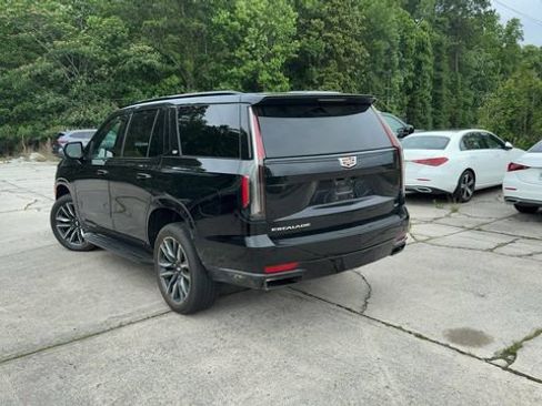 Used 2024 Cadillac Escalade Sport AWD/4WD image 4