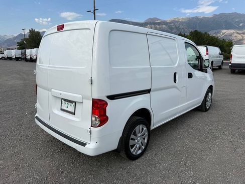 Used 2019 Nissan NV200 SV w/ Navigation Package FWD image 3
