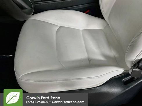 Used 2024 Tesla Model Y Long Range AWD/4WD image 19