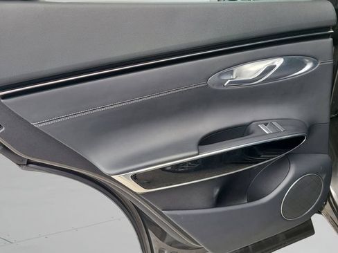 Used 2025 Genesis GV70 2.5T AWD/4WD image 13