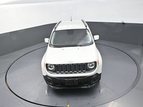 Used 2017 Jeep Renegade Latitude AWD/4WD image 24
