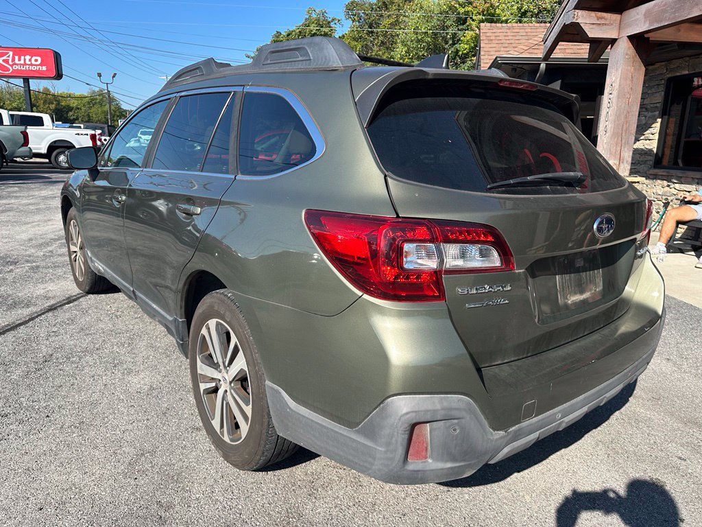 Used 2019 Subaru Outback 2.5i Limited AWD/4WD image 2