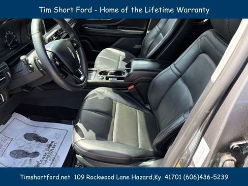 Used 2022 Lincoln Corsair AWD w/ Premium Package image 10