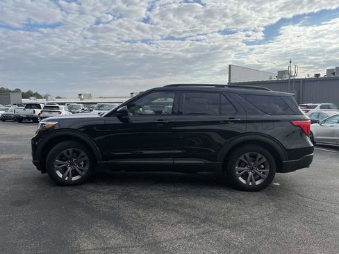 Used 2022 Ford Explorer XLT w/ Equipment Group 202A image 7