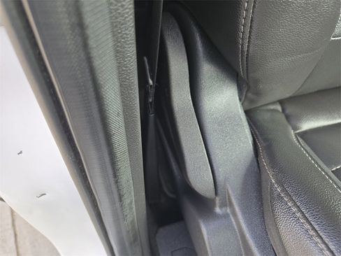 Used 2014 Ford Escape Titanium image 29