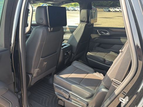 Used 2023 Chevrolet Tahoe High Country w/ Advanced Technology Package AWD/4WD image 17