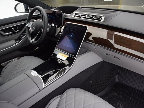 New 2025 Mercedes-Benz S 580 4MATIC Sedan image 14