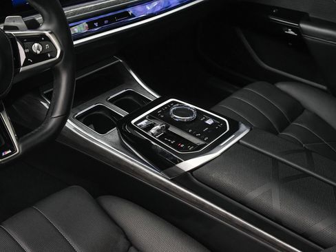 Used 2024 BMW 760i xDrive 760i xDrive image 37