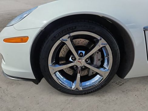 Used 2010 Chevrolet Corvette Grand Sport w/ Preferred Equipment Group RWD image 14
