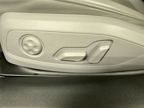 Used 2022 Audi A5 2.0T Premium image 10