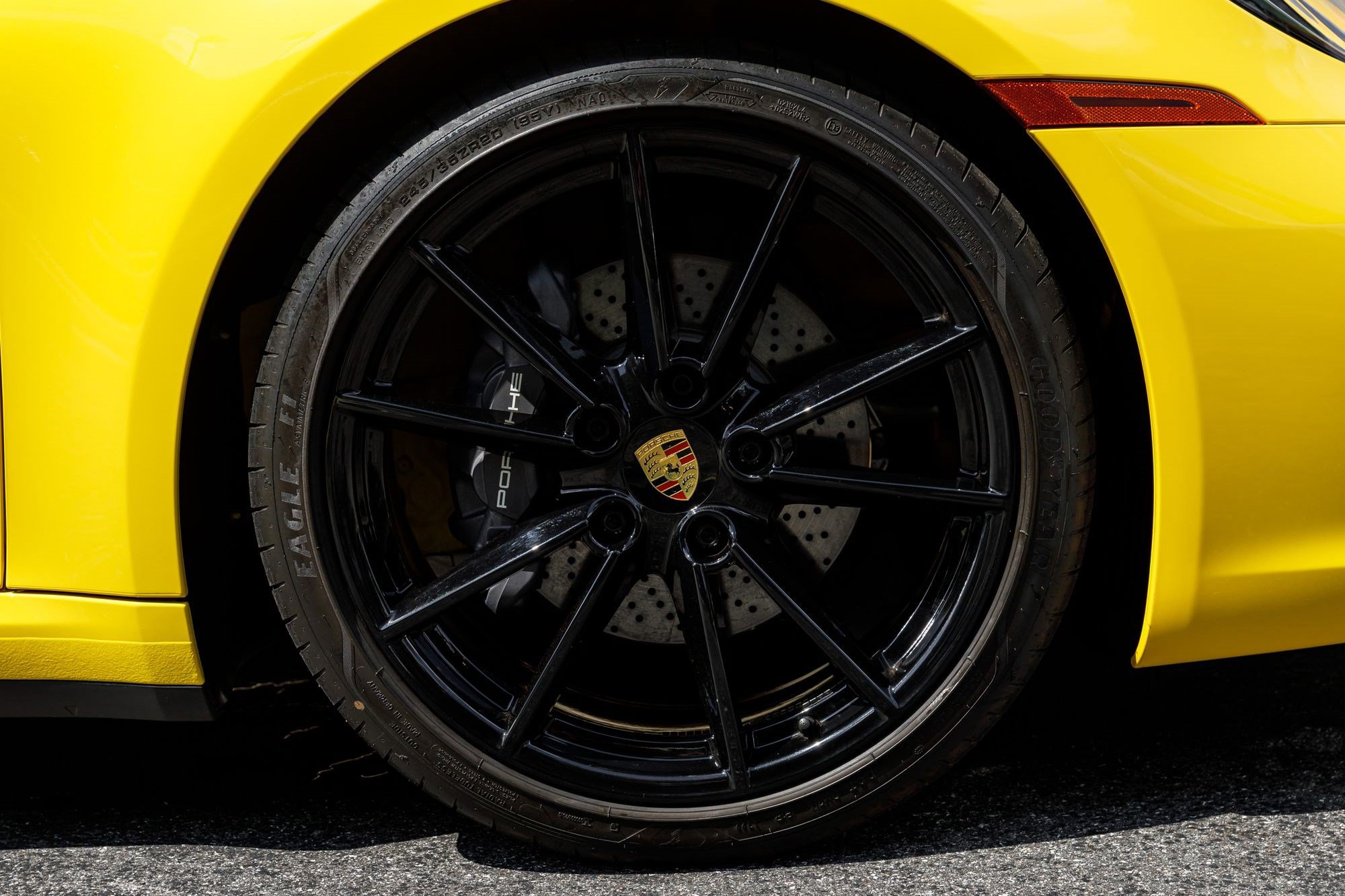 Used 2022 Porsche 911 Carrera RWD image 31