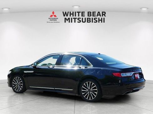 Used 2017 Lincoln Continental Select FWD image 4