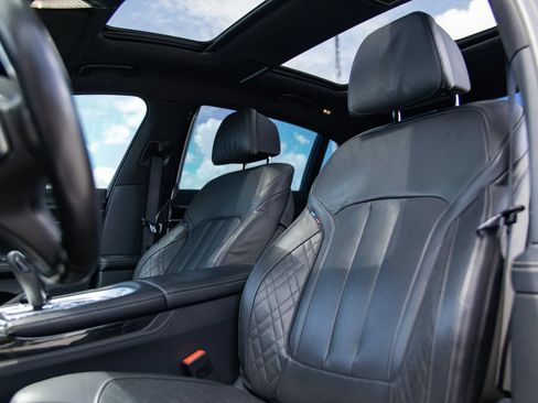 Used 2020 BMW 740i w/ M Sport Package RWD image 21