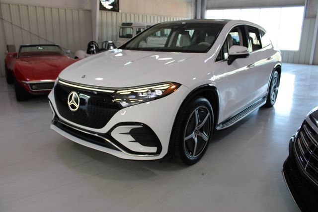 Used 2023 Mercedes-Benz EQS 580 4MATIC SUV image 40