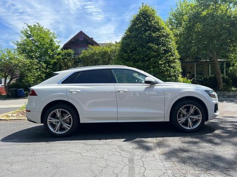 Used 2019 Audi Q8 Premium Plus w/ Premium Plus AWD/4WD image 6