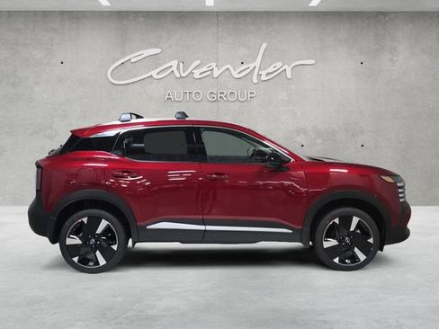 New 2026 Nissan Kicks SR FWD image 17
