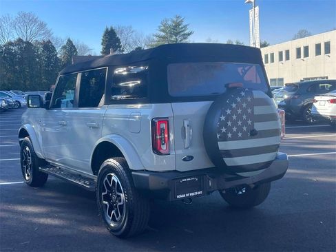 Used 2022 Ford Bronco Outer Banks image 6