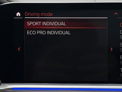 Used 2022 BMW X5 xDrive40i w/ M Sport Package image 23