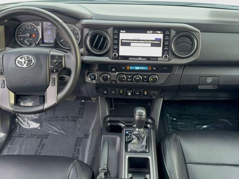 Certified 2020 Toyota Tacoma TRD Off-Road w/ TRD Premium Off Road Package image 16
