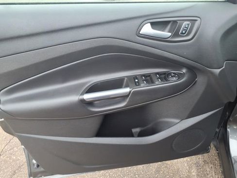 Certified 2017 Ford Escape SE image 13