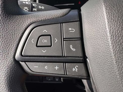 Used 2026 Toyota Sienna LE FWD image 27