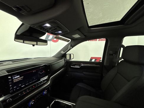 Used 2024 GMC Sierra 1500 Elevation w/ Elevation Premium Package image 33