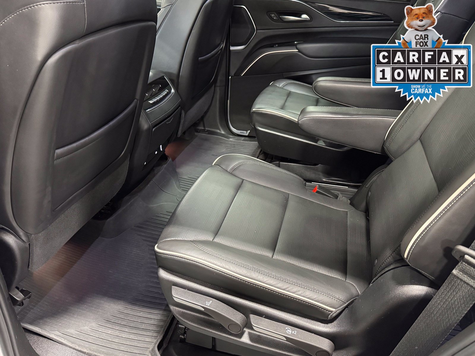 Used 2023 Cadillac Escalade Sport w/ LPO, ONYX Package AWD/4WD image 38