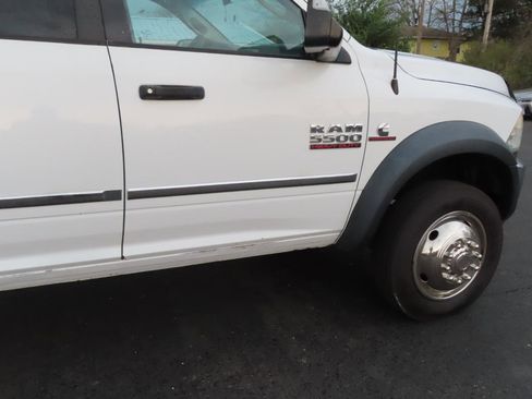 Used 2016 RAM 5500 Tradesman image 17