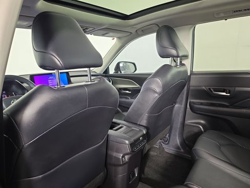 Used 2024 Toyota Grand Highlander FWD image 37