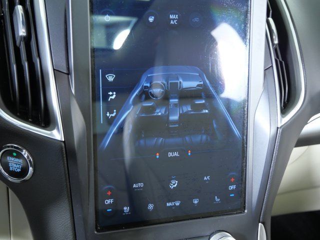 Certified 2024 Ford Edge Titanium w/ Equipment Group 301A AWD/4WD image 28