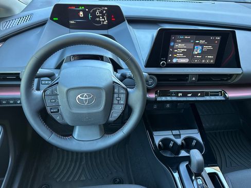 Certified 2025 Toyota Prius Plug-In Hybrid image 19