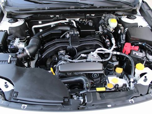 Used 2025 Subaru Outback Premium w/ Popular Package #1A image 30