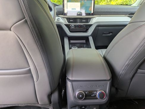 New 2026 Ford Explorer Active w/ Active Comfort Package RWD image 27