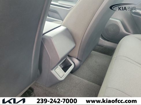 New 2026 Kia K4 FWD image 15