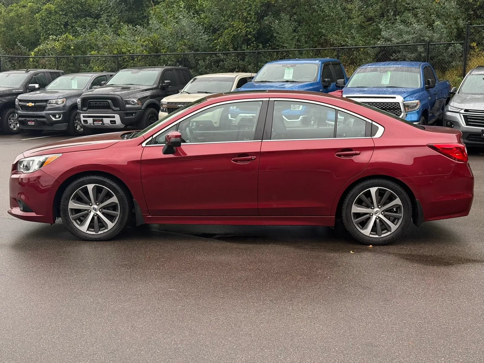 Used 2017 Subaru Legacy 2.5i Limited AWD/4WD image 2